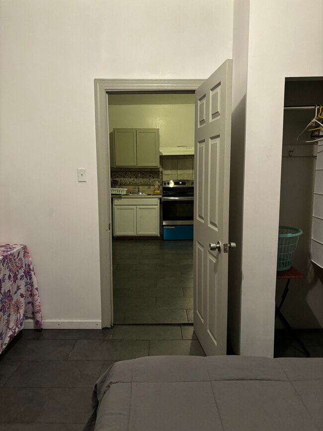 Building Photo - 4328 Frankford Ave