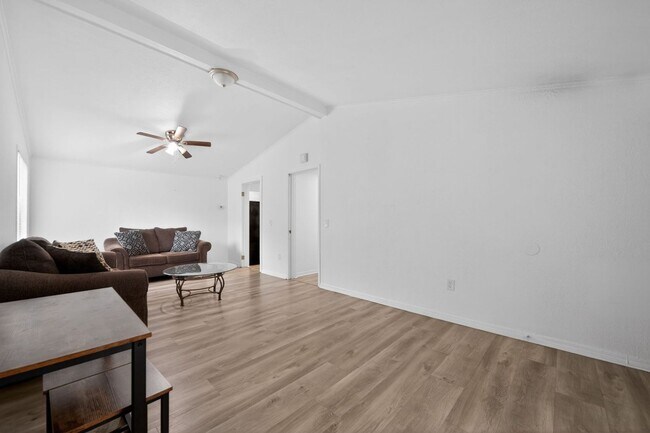 Foto del edificio - 2314 W South St