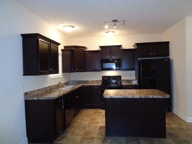 Building Photo - 908 Cabernet Trl