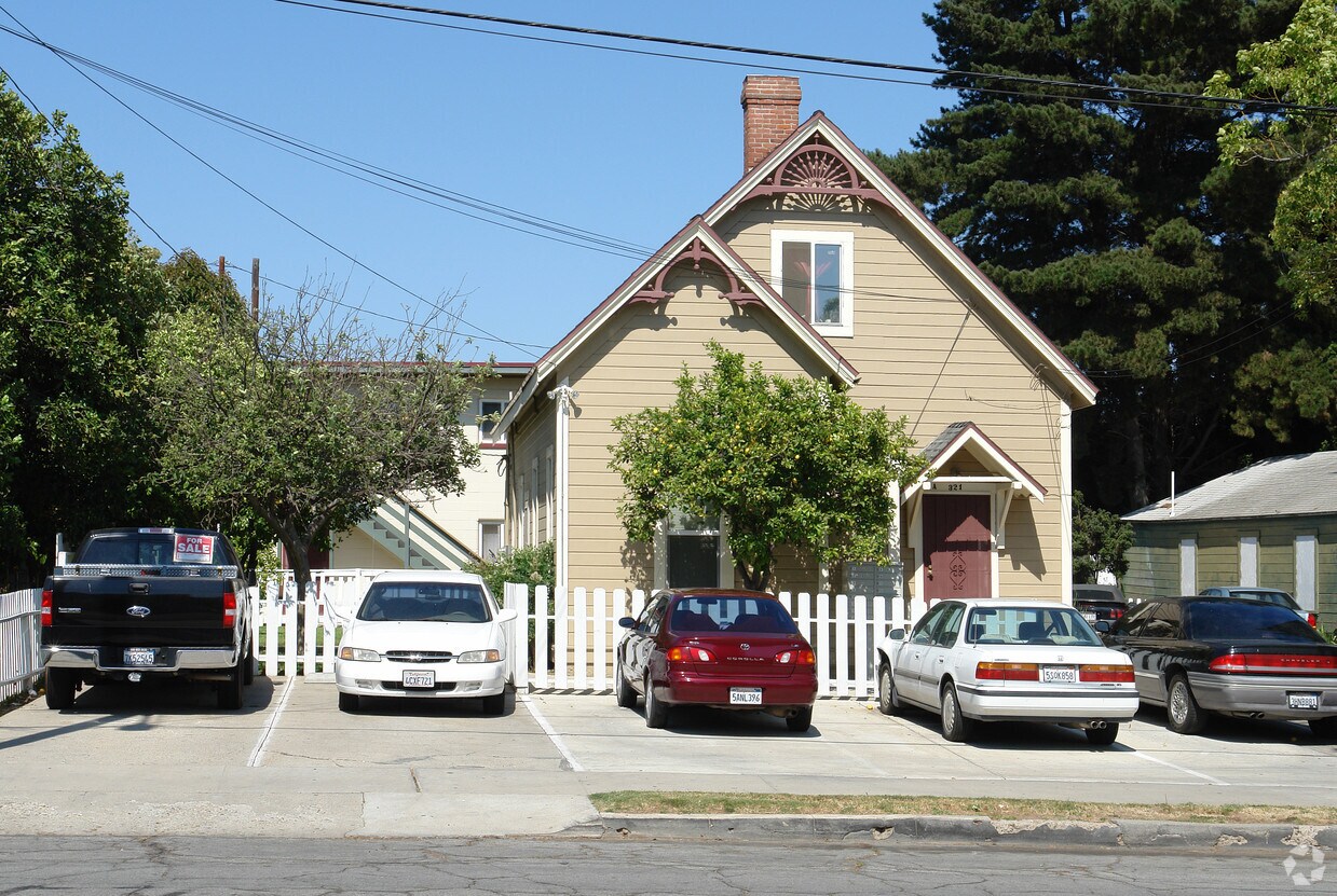 Primary Photo - 321 N 8th St