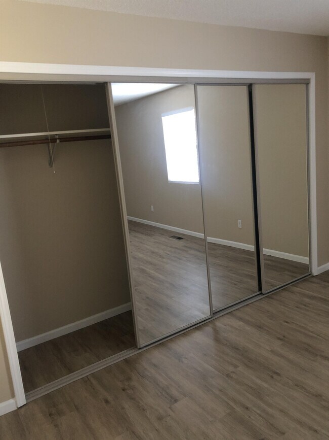 Foto del edificio - 2829 Bluff Ridge Dr