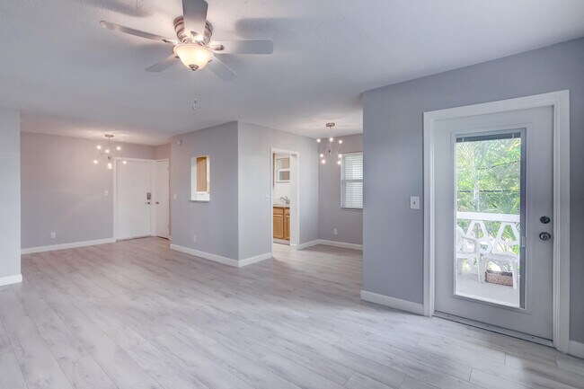 Foto del edificio - 2591 NE 55th Ct