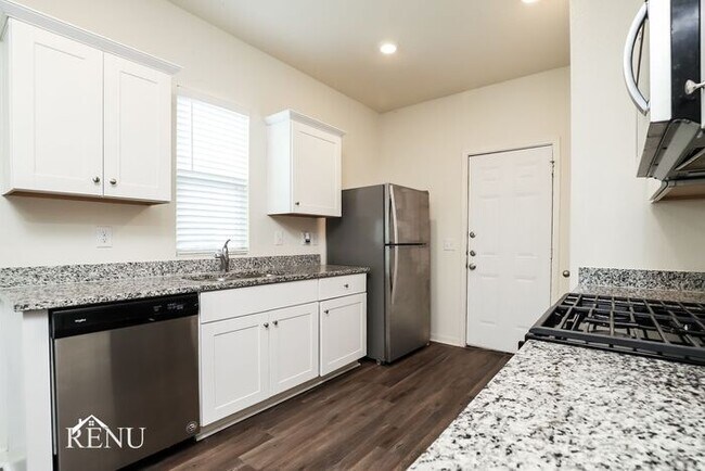 Foto del edificio - 5102 Dawn Break