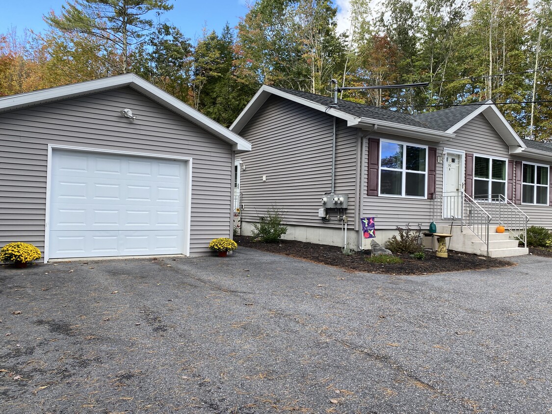 Primary Photo - 242 W Gray Rd