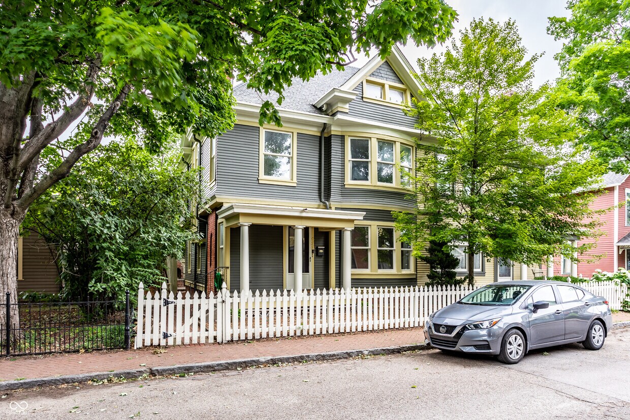 Primary Photo - 612 Lockerbie St