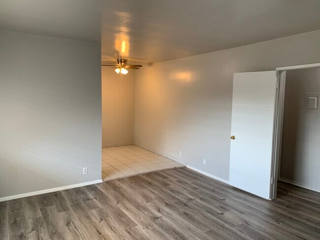 Building Photo - 2641 S La Salle Ave