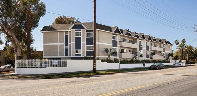 Building Photo - 10201 Woodbine Street