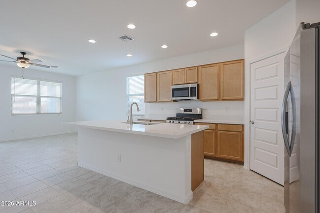 Building Photo - 26172 N 170th Ave