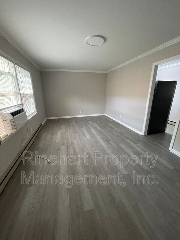 Foto del edificio - 1045 Meadow Dr