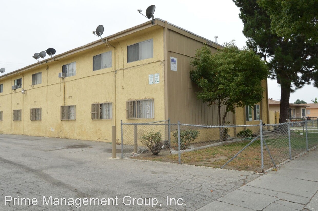 Building Photo - 6128 Gotham St