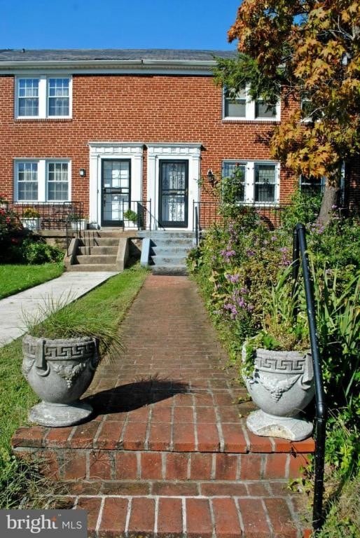 Primary Photo - 362 E. Belvedere Avenue