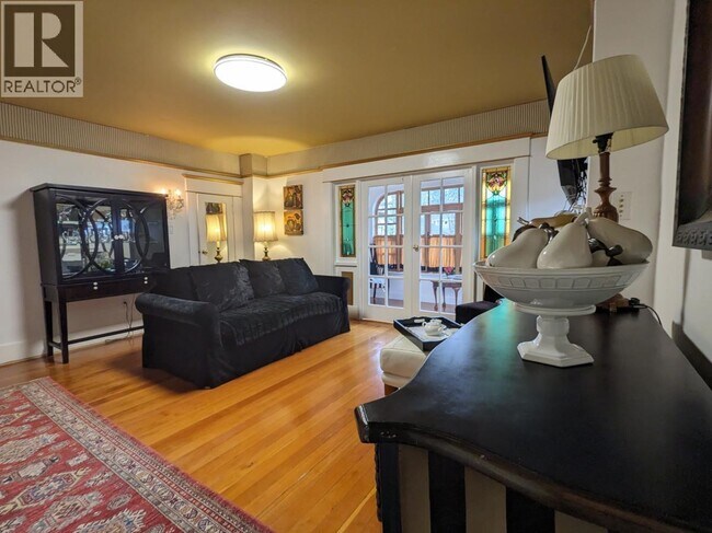 Photo du bâtiment - 1631 Dunbar St