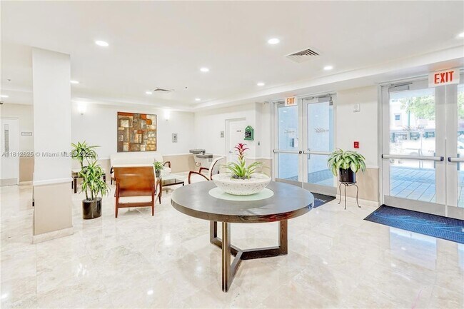 Foto del edificio - 900 SW 8th St