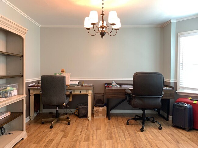 Building Photo - Fantastic Renovated Residence, Large Yard,...