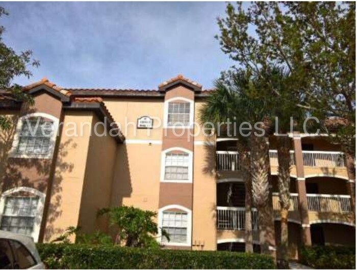 Primary Photo - 13905 Fairway Island Dr