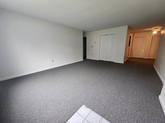 Foto del edificio - 605 Springbrook Cir