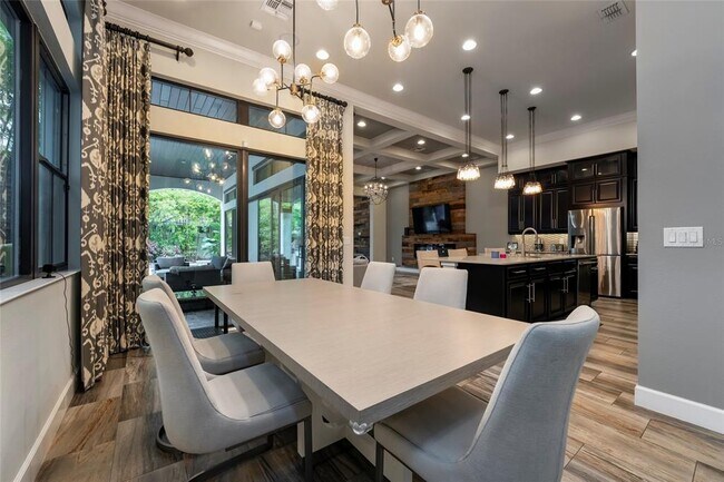 Building Photo - 8376 Via Vittoria Way