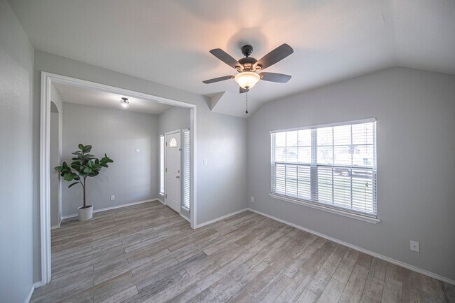 Formal Dining Room that would make a great office space - 2207 Medford Ct