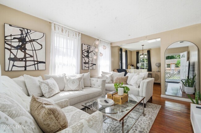 Foto del edificio - 6024 Transylvania Ave