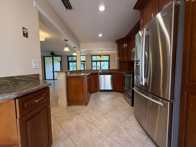 Foto del edificio - 717 Windermere Way