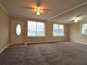 Building Photo - 107 Nasson Ln