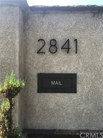 Foto del edificio - 2841 N Studebaker Rd