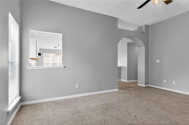 Foto del edificio - 5470 Twin Lakes Dr