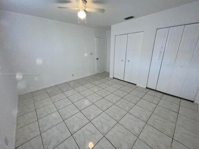 Foto del edificio - 3970 NW 30th Terrace