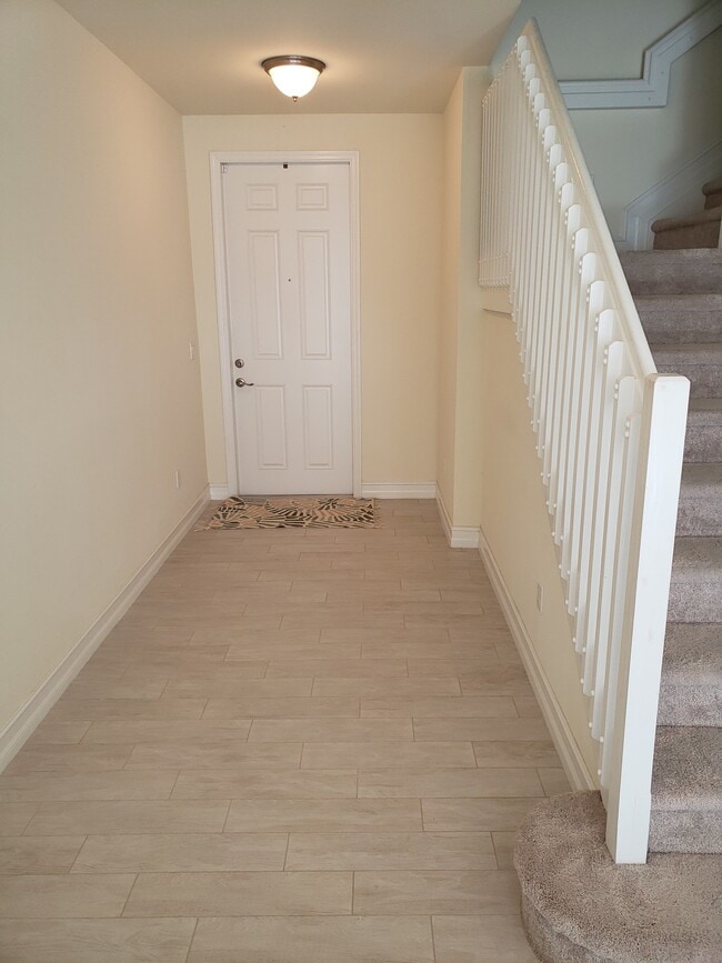 Building Photo - 15851 Portofino Springs Blvd