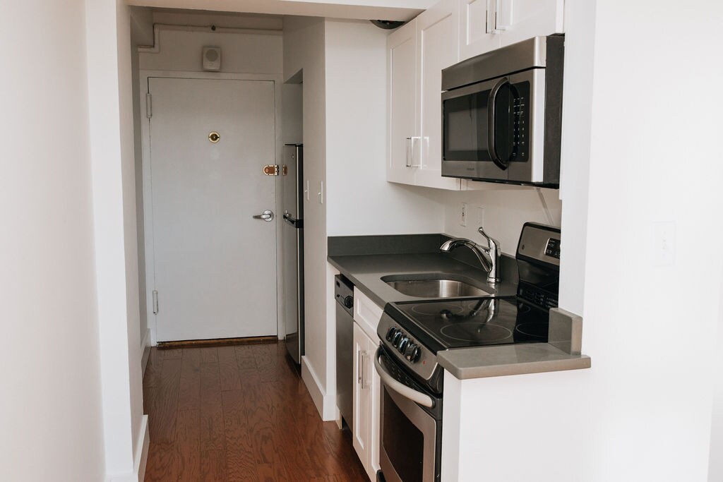 1441 Beacon St Unit 410, Brookline, MA 02446 1441 Beacon St Brookline