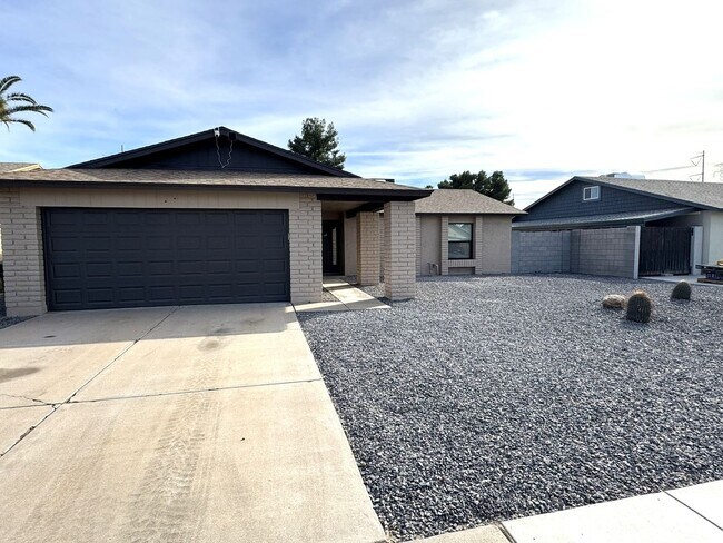 Foto del edificio - Fully Remodeled Home in Chandler, Everything inside is Brand New!