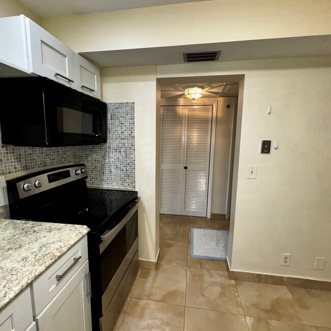 Foto del edificio - 215 SE 3rd Ave