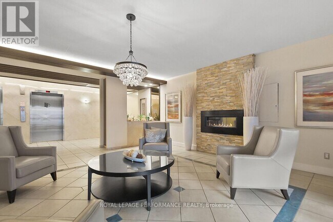 Photo du bâtiment - 1025 Richmond Rd