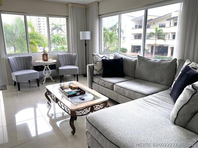 Foto del edificio - 3201 SE 12th St