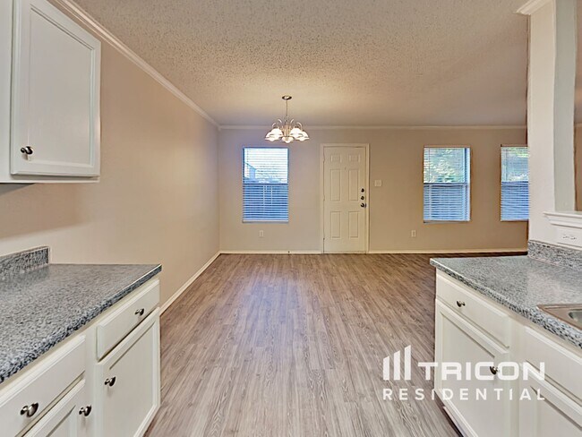 Building Photo - 647 Bluechalk Drive Cedar Hill TX
