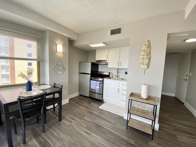 Building Photo - 400 Maynard