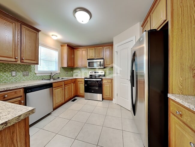 Building Photo - 1245 Beaverton Trail