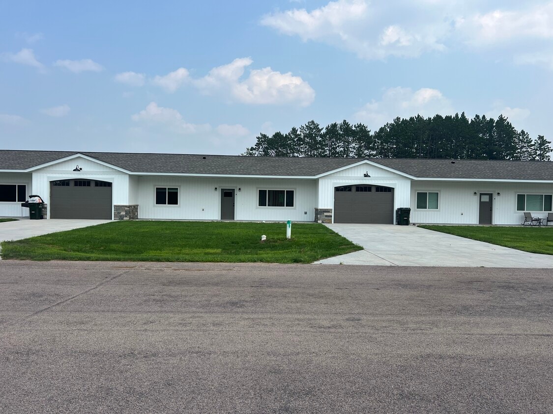 Foto principal - 835 Dorado Dr N