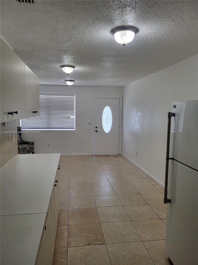 Foto del edificio - 1404 NW 60th St