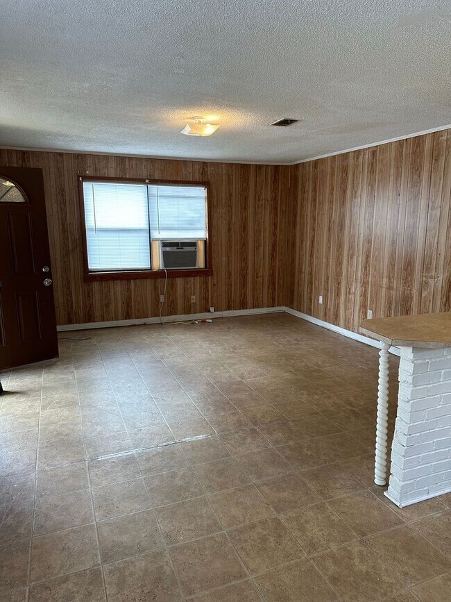 Foto del edificio - 712 S Park St