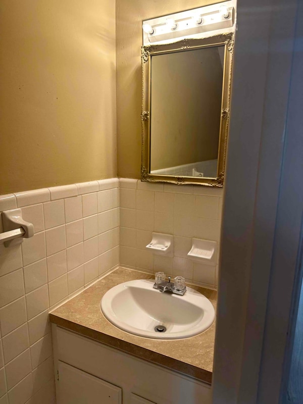 Building Photo - 2500 Redwood Ct