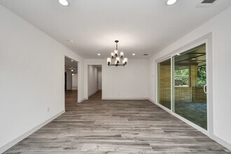 Building Photo - 1805 East Ave