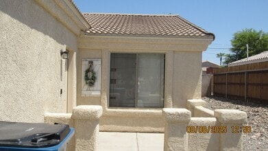 Building Photo - 646 Roamer Ln