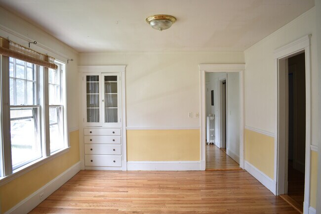 Building Photo - 135 Clinton St