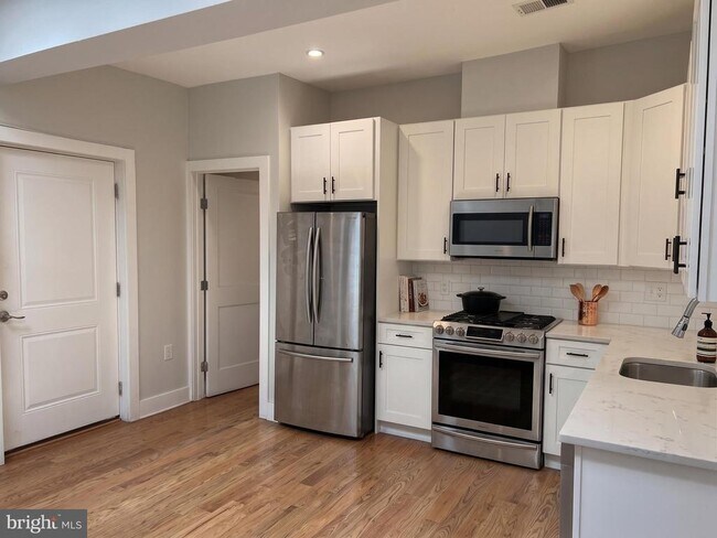 Foto del edificio - 1627 Holbrook St NE