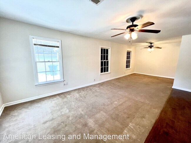Foto del edificio - 3 br, 1 bath House - 2494 West Lucas