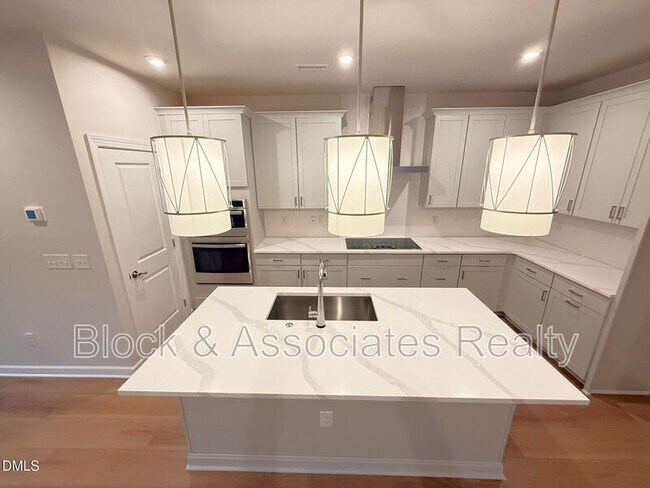 Foto del edificio - 129 Pinnacle Drive