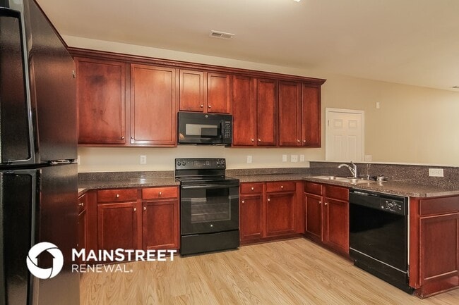 Building Photo - 10901 Slalom Hill Rd