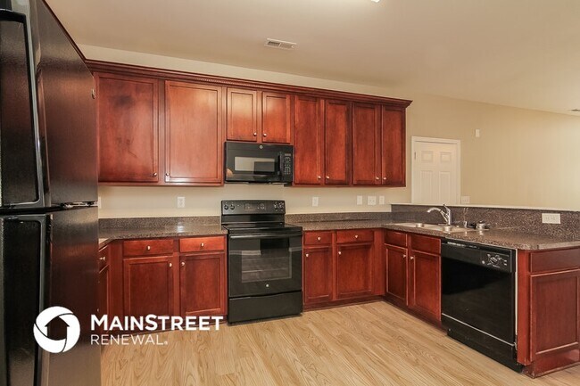 Foto del edificio - 10901 Slalom Hill Rd