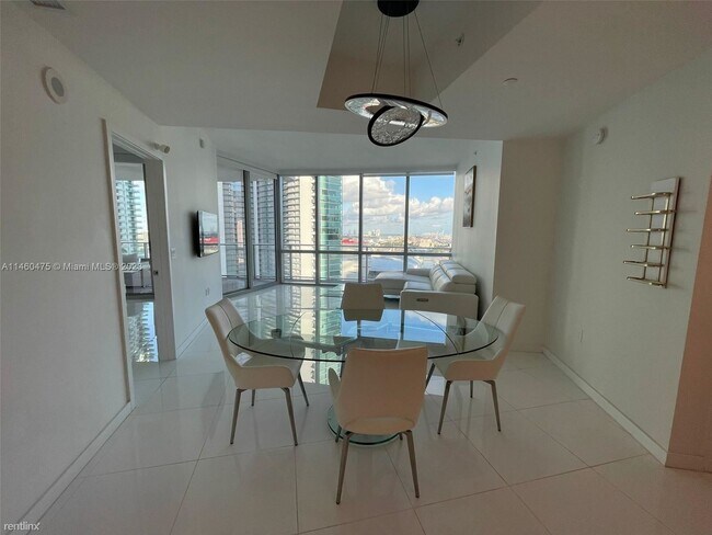 Building Photo - 2 br, 3 bath Condo - 851 NE 1st Ave Unit 2209